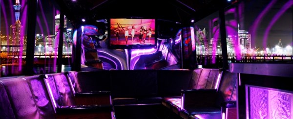 Ultimate _party _bus _interior
