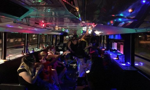 Rsz _partybus _dancing _in _aisle